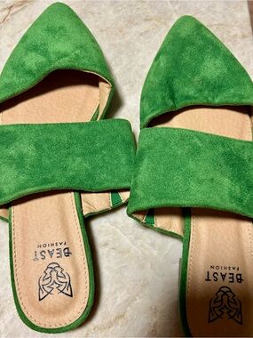 BEAST FASHION Green Suede Slide Mules